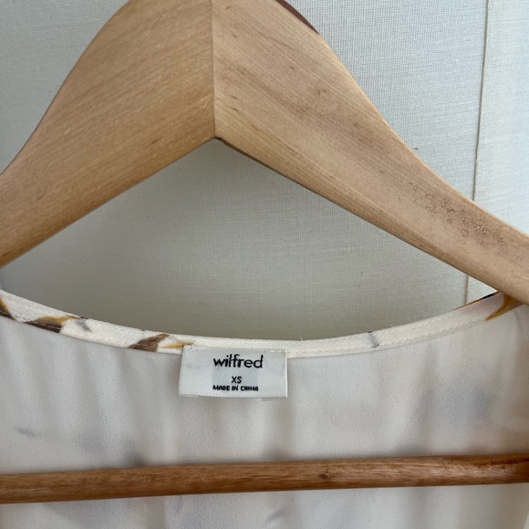 Aritzia Wilfred Beaune Long Sleeve Wrap Midi Dress - Picture 3 of 4